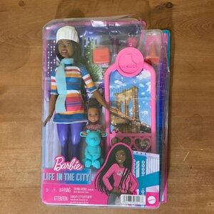 Barbie Brooklyn Life in the City Ice Skating Doll with Child Playset BAD BOX
